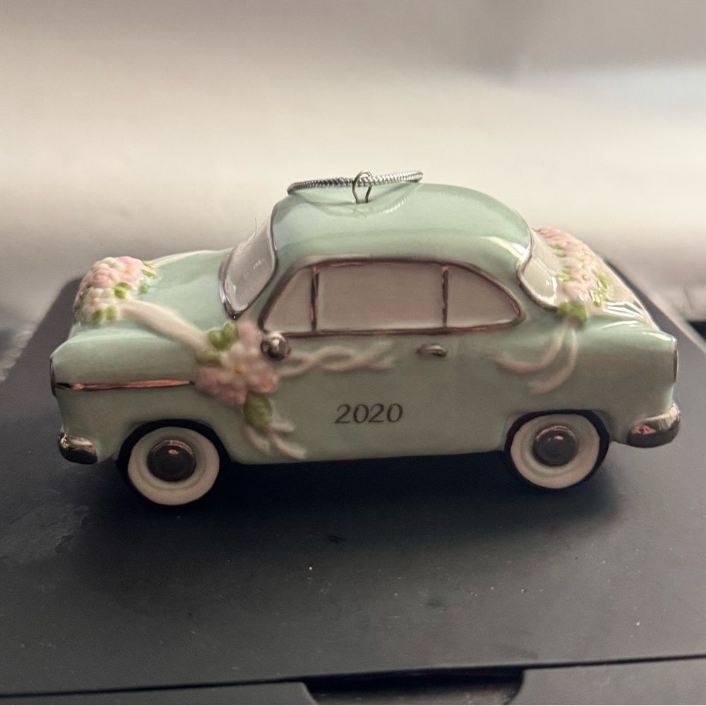 NWT Lenox 2020 Just Married Vintage Car Ornament